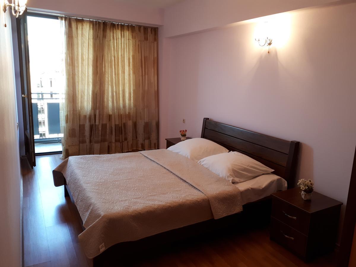 Apartment Archil Batumi Exterior foto